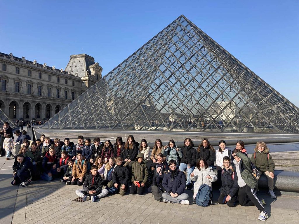 Paris Pyramide du Louvre